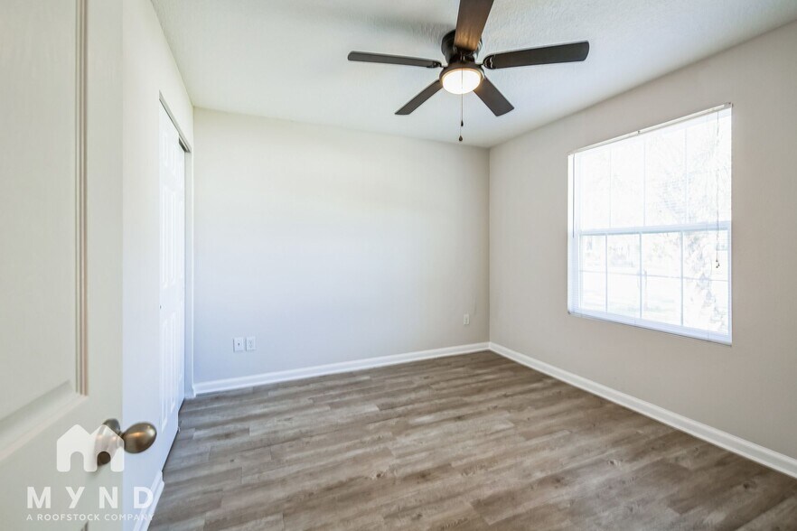 Building Photo - 643 Locust St