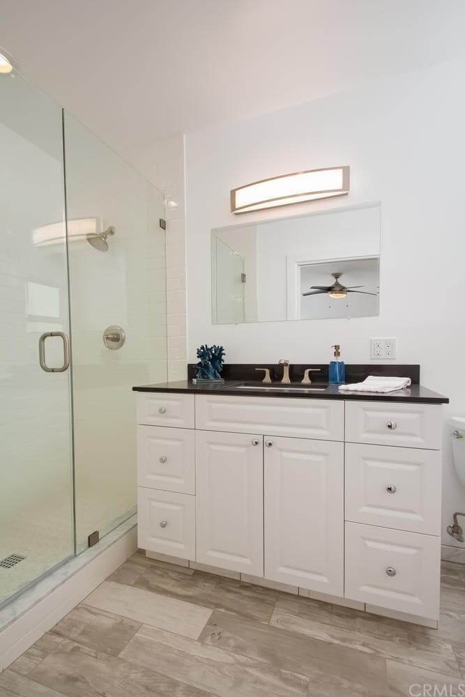 Master Bath - en suite - 1747 Van Horne Ln