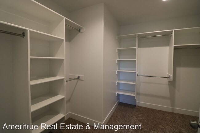 Building Photo - 3 br, 2 bath House - 577 N 220 E