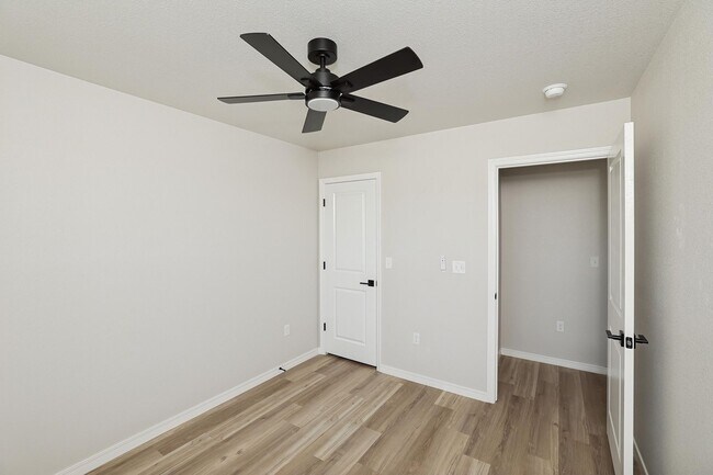 Building Photo - 8910 Oakleaf Ct