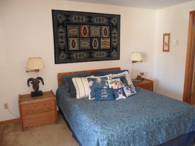 Building Photo - Long Term Rental- Marina Place 323