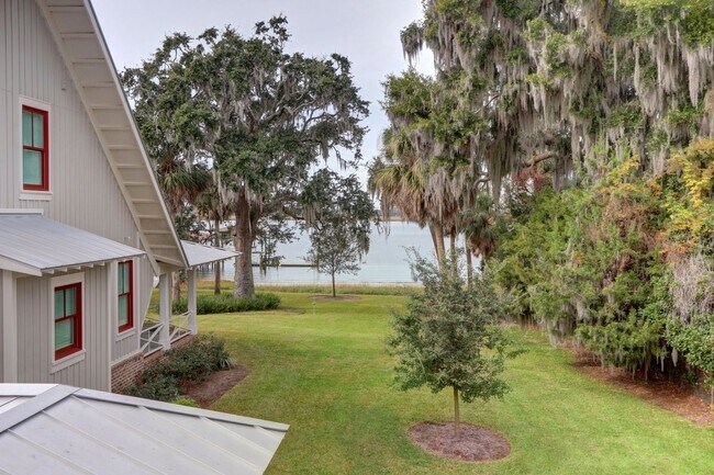 Building Photo - 1320 Wilmington Island Rd