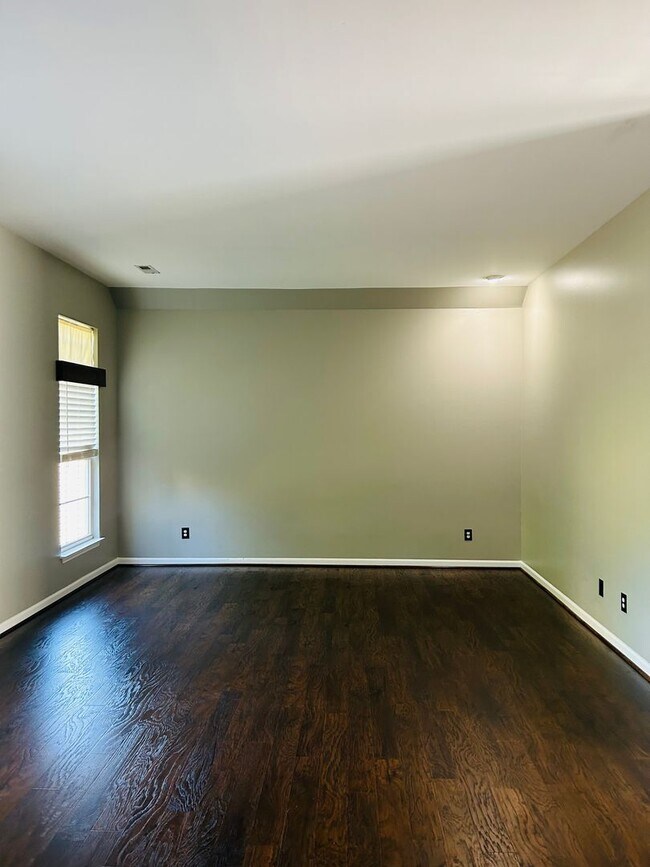 Building Photo - Charming 3-Bedroom Ranch in Greer’s Covete...