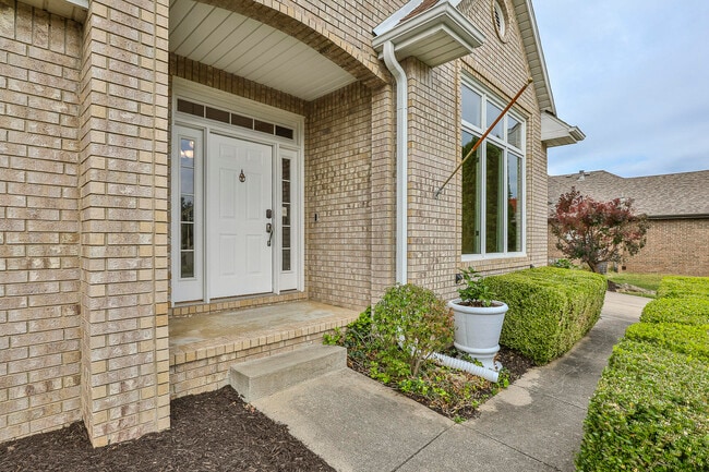 Building Photo - 5095 S Wanda Gray Ave