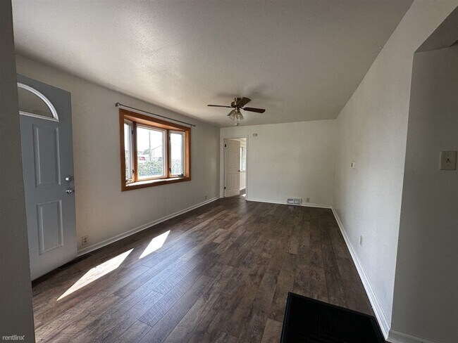 Building Photo - 2 br, 1 bath House - 2710 West Rapid Street