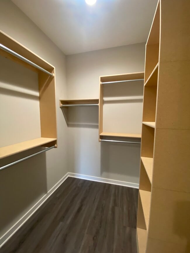 Building Photo - 3239 N Cedar Downs Ln