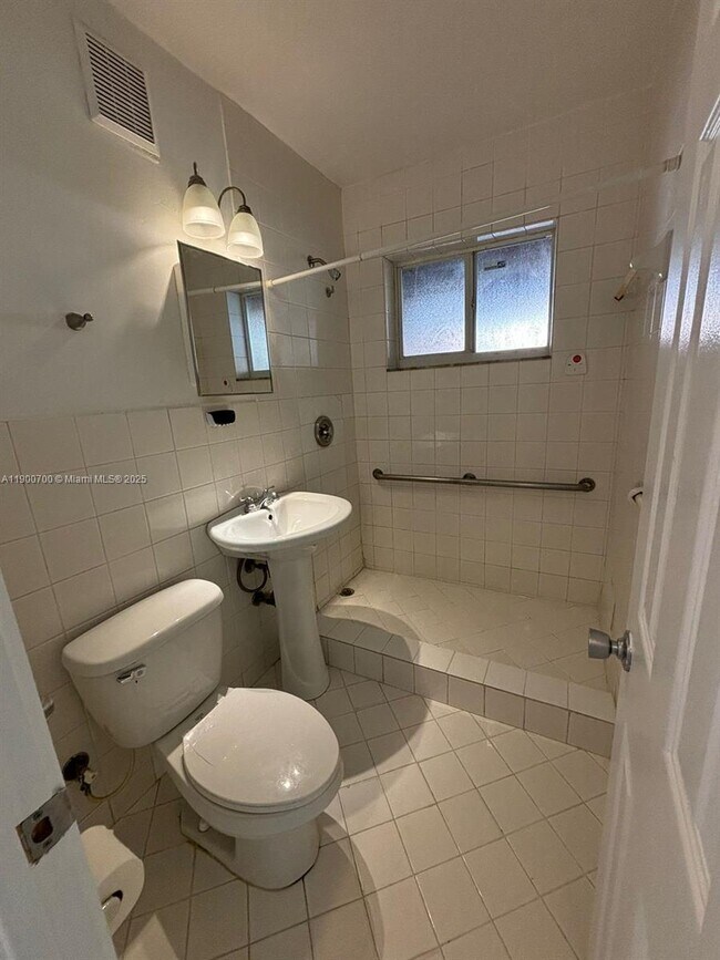 Building Photo - 2361 NW 32nd St