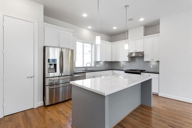 Building Photo - 348 Eado Park Cir
