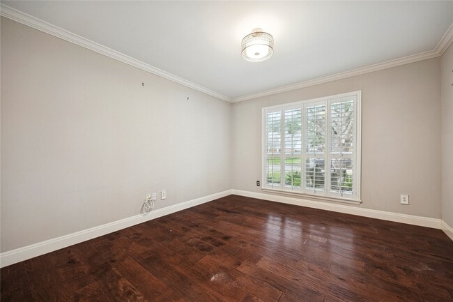 Building Photo - 5823 Valkeith Dr