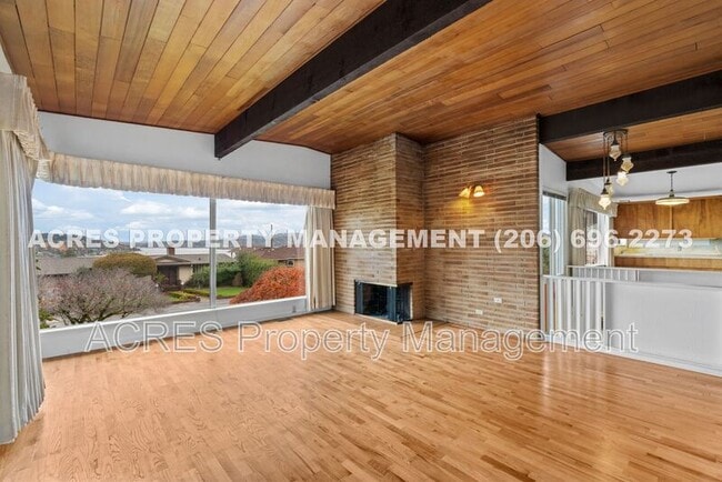 Building Photo - 7617 S Lakeridge Dr