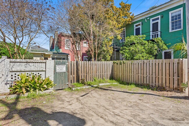 Building Photo - 545 E Congress St