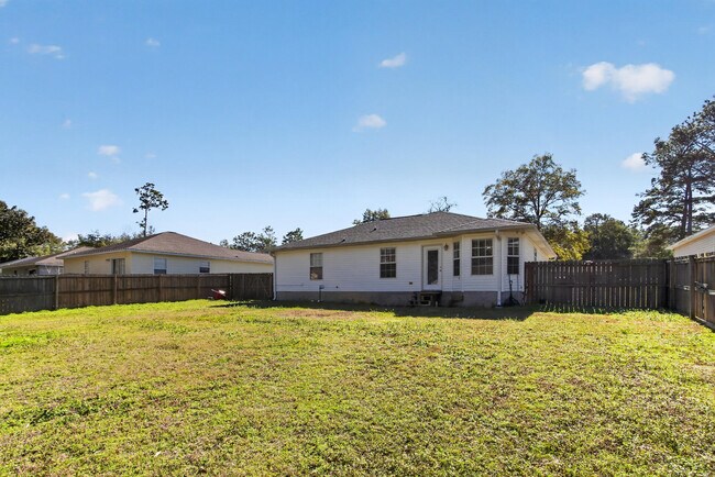 Building Photo - 3151 Forrest Ave