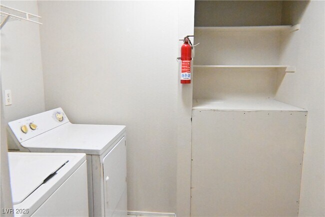 Building Photo - 2241 N Jones Blvd