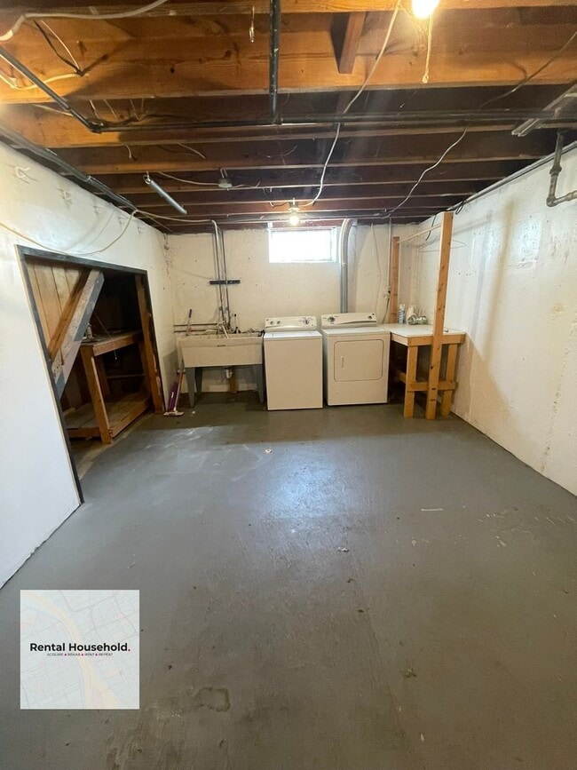 Building Photo - Stunning 3 Bedroom Oasis in Livonia-Move-In Ready!!