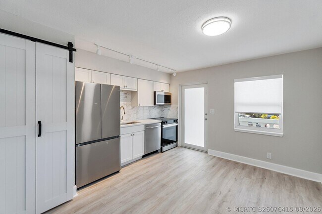 Building Photo - 624 Southwind Cir