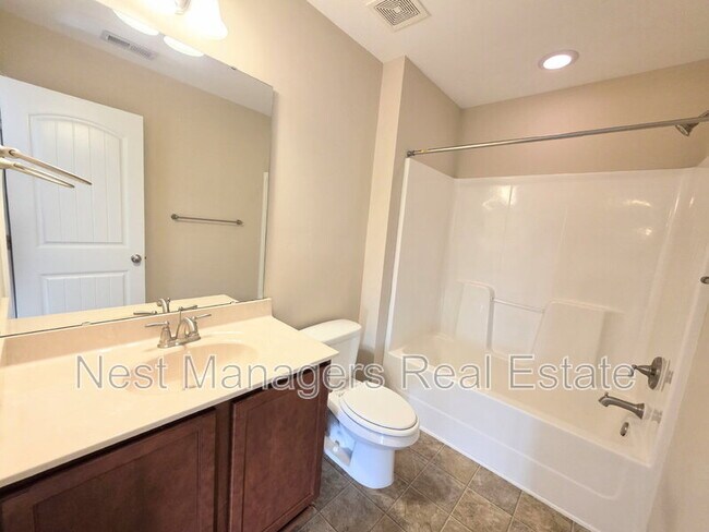 Building Photo - 389 Roanoke Dr