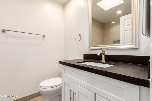 Building Photo - 5531 N 71st Pl