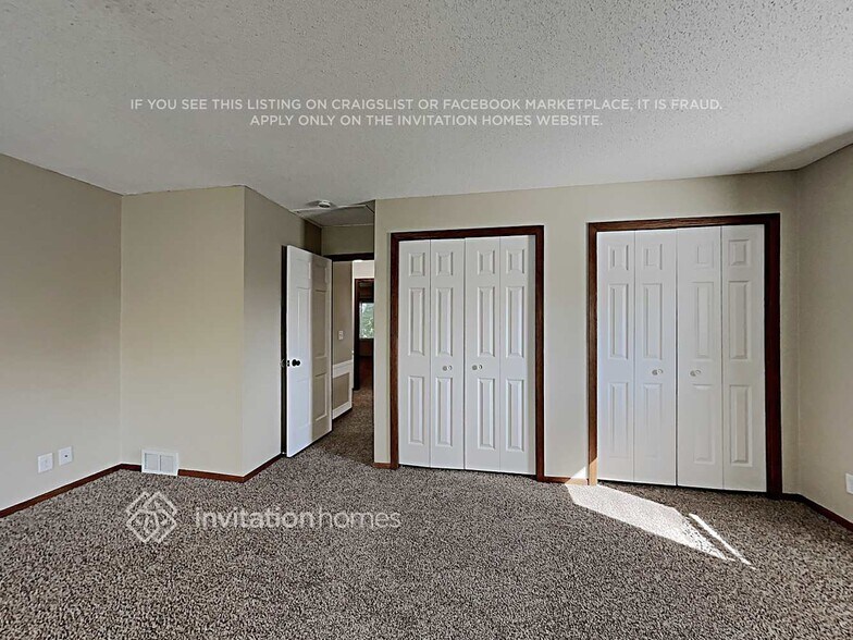 Building Photo - 15004 Park Ave S