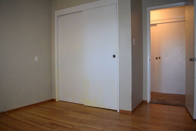 Building Photo - 7043 Zeeland Dr