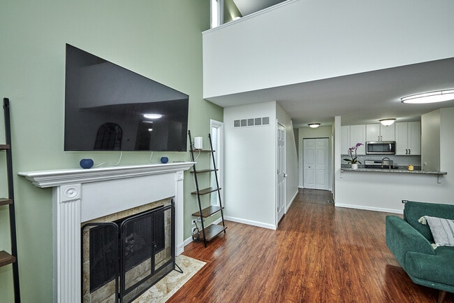 Building Photo - 1066 Florimond Dr