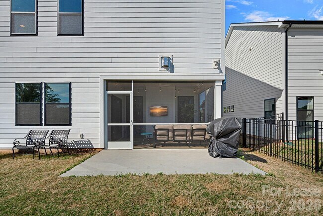 Building Photo - 8604 Bridgegate Dr