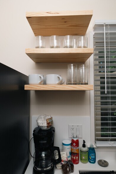 Building Photo - 1585 Secessionville Rd