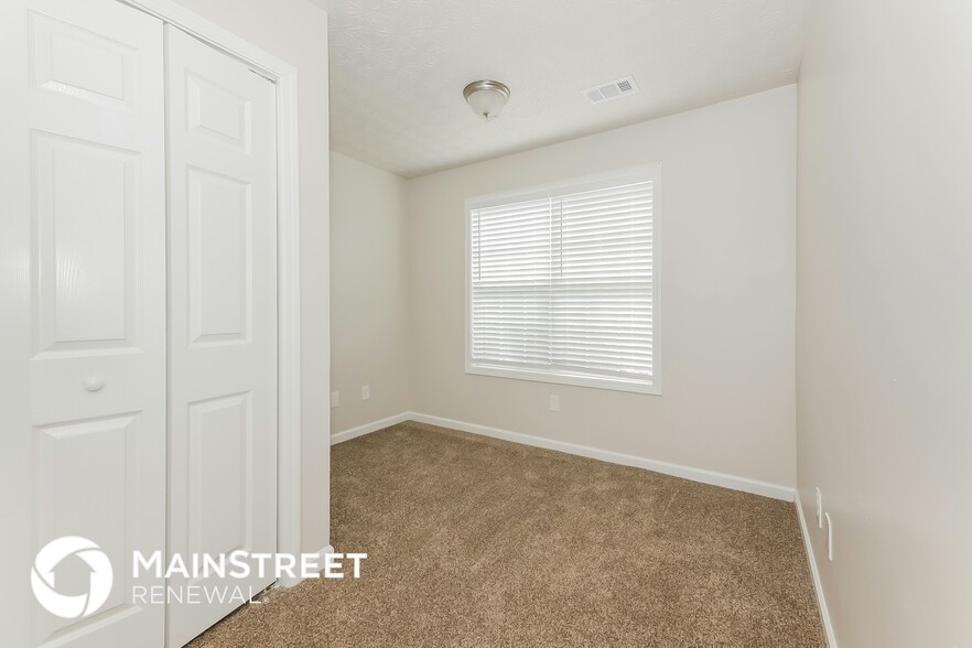 Building Photo - 135 Tara Way