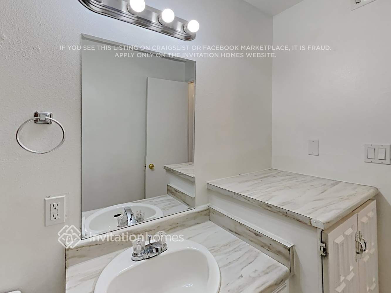 Building Photo - 14416 N 35th St