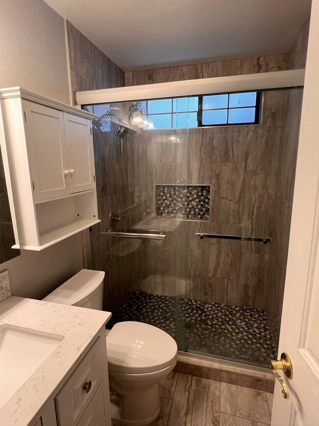 Building Photo - 2488 Shilshone Cir
