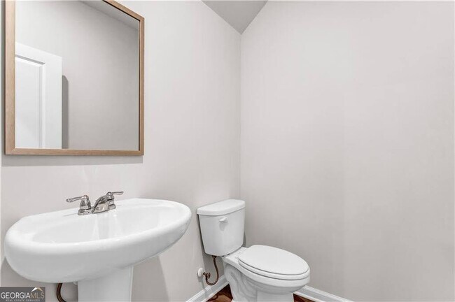 Building Photo - 1575 Villageside Ct