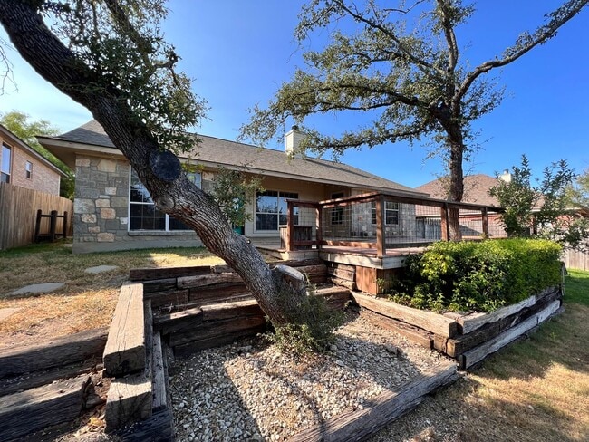 Building Photo - Beautiful Home In Oak Hollow Estates