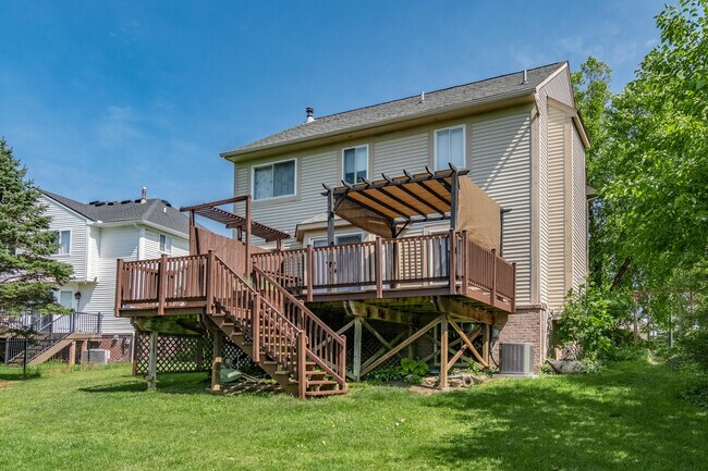 Building Photo - 7878 Greene Farm Dr