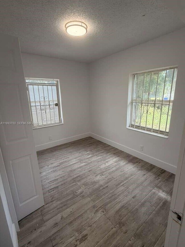 Building Photo - 1538 NW 66th St