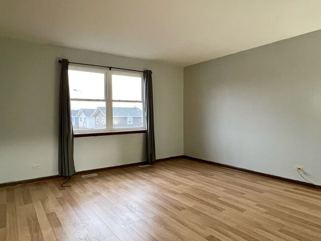 Building Photo - 2611 E Martha Pl