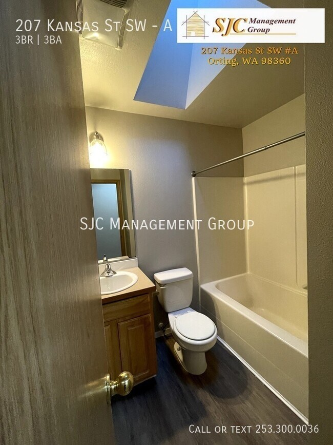 Building Photo - 207 Kansas St SW