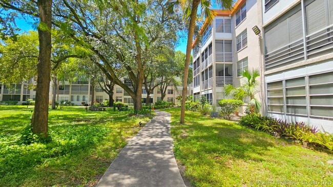 Building Photo - 2650 NW 49th Ave