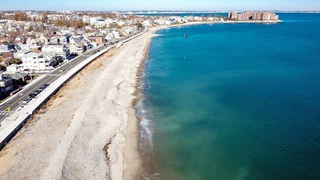 Building Photo - 176 Winthrop Shore Dr
