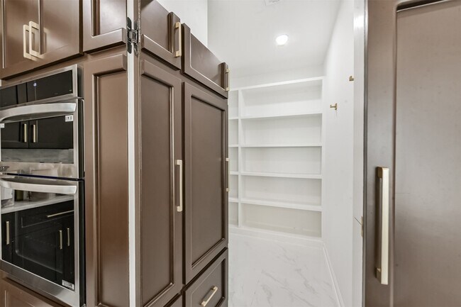 Building Photo - 2315 Bending Spring Dr