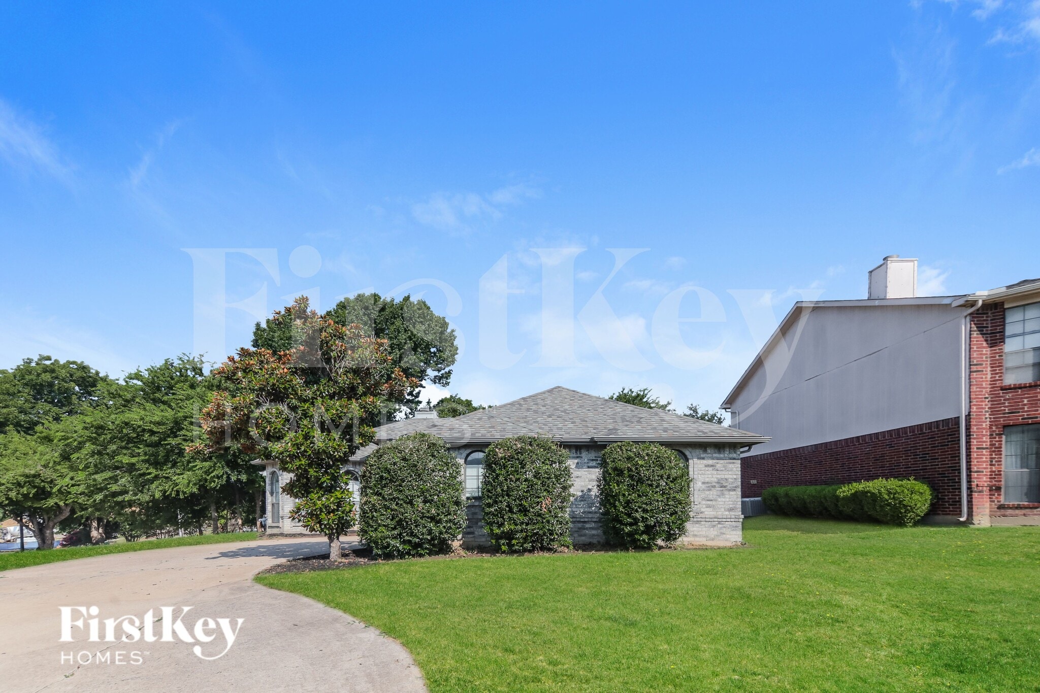 Building Photo - 701 Long Hill Ct