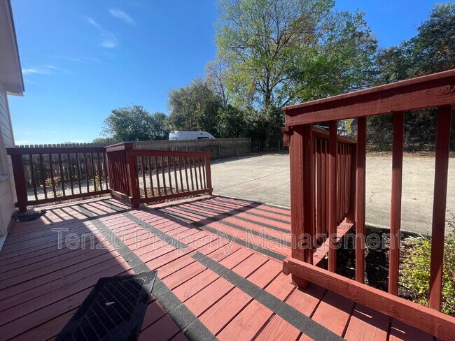 Building Photo - 4741 Armour Rd