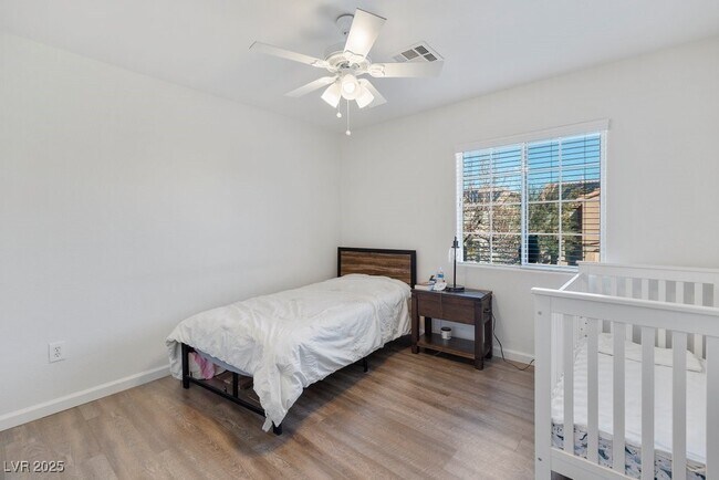 Building Photo - 6717 Yellowhammer Pl