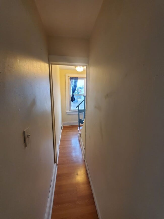 Building Photo - 38 Division St