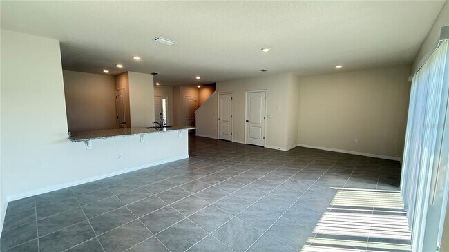 Building Photo - 2114 Gentle Rain Dr