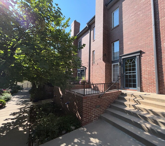 Patio - 63 S Harrison St