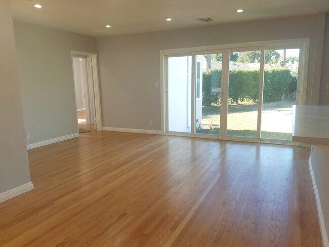 Building Photo - Cozy Remodeled 3 Bedroom Home In Culver City!
