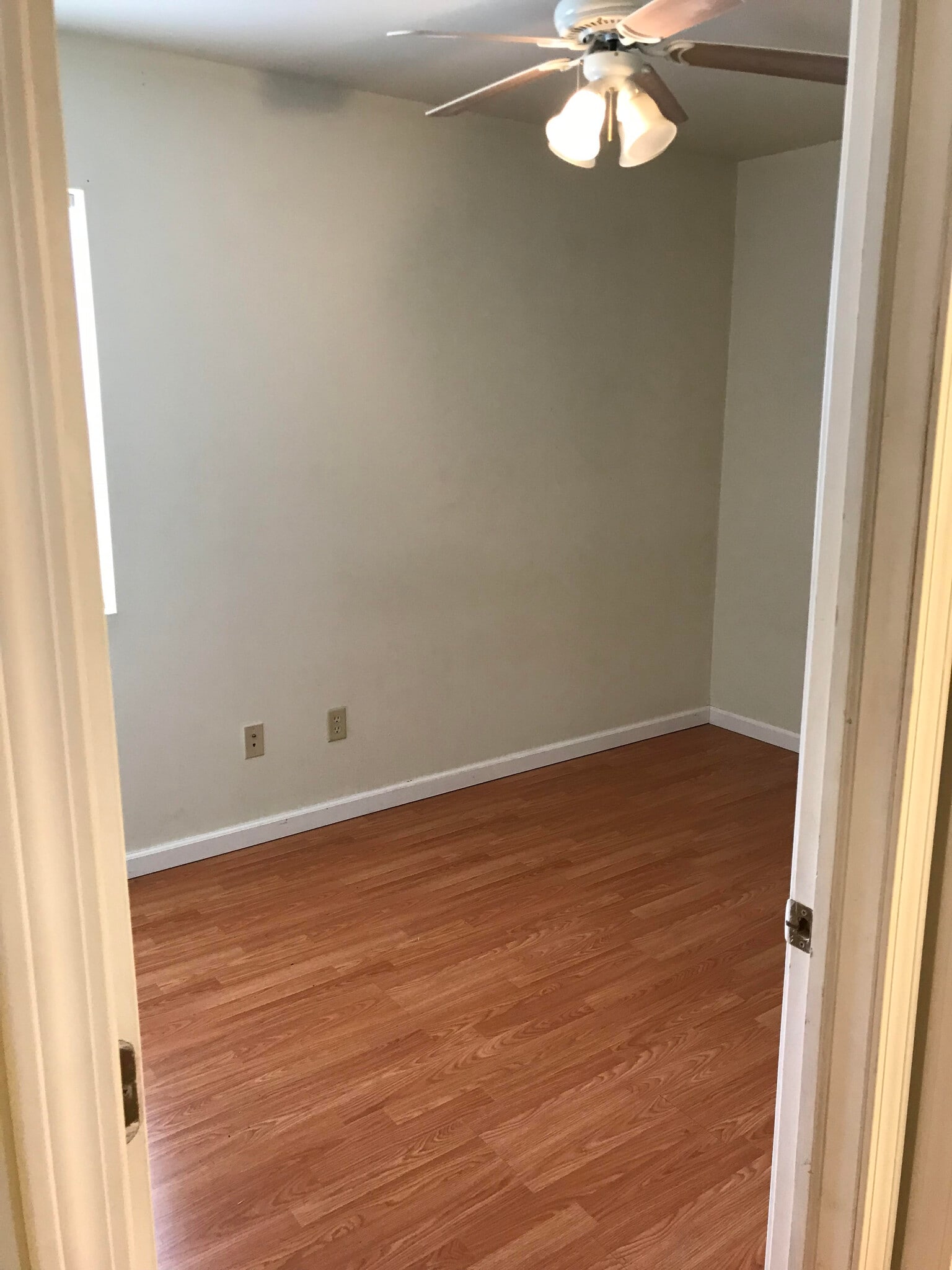 Building Photo - 9 - 13 E Verity St.