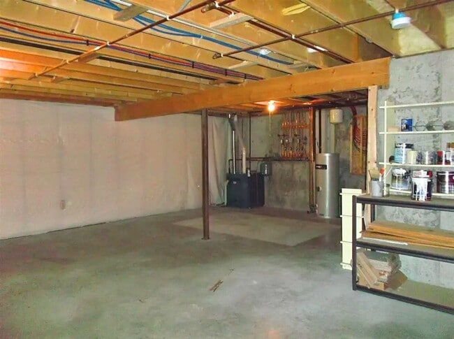 Building Photo - Spacious  South Burlington Townhouse for R...