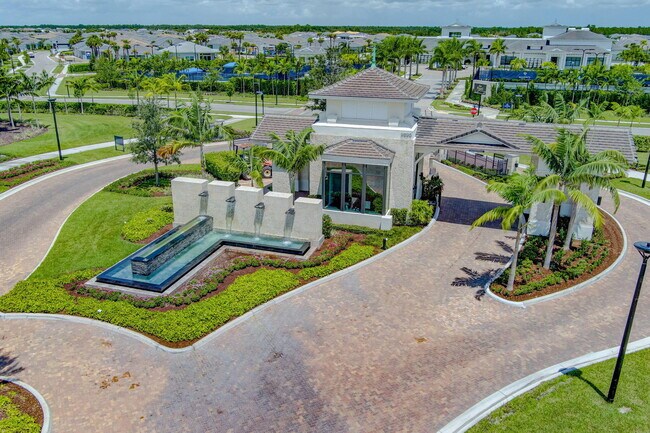 Building Photo - 9901 Regency Wy