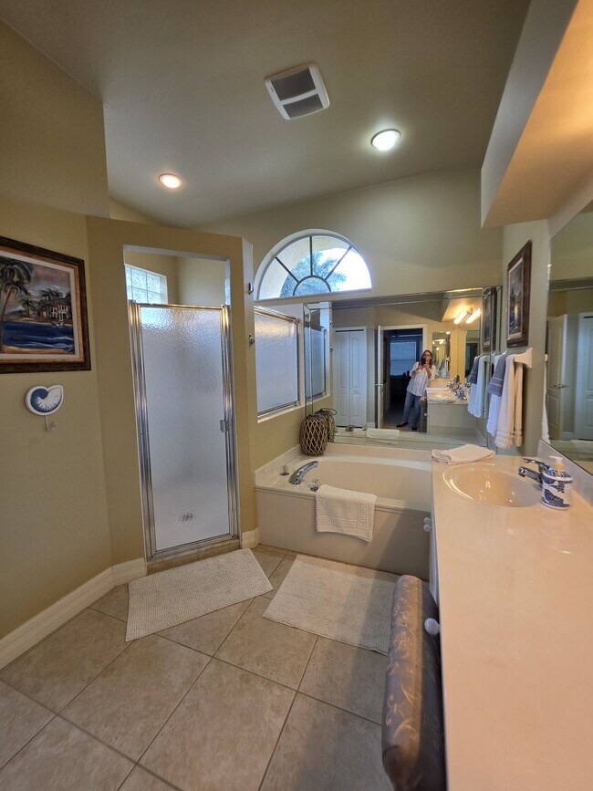 Building Photo - 8972 Lely Island Cir