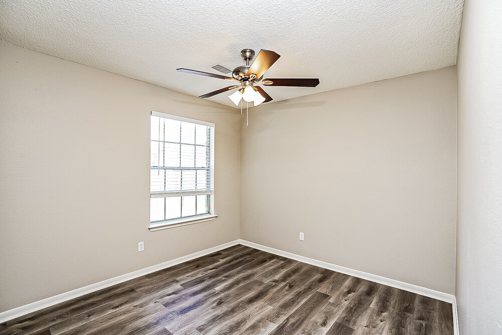 Building Photo - 3909 Spring Meadow Dr